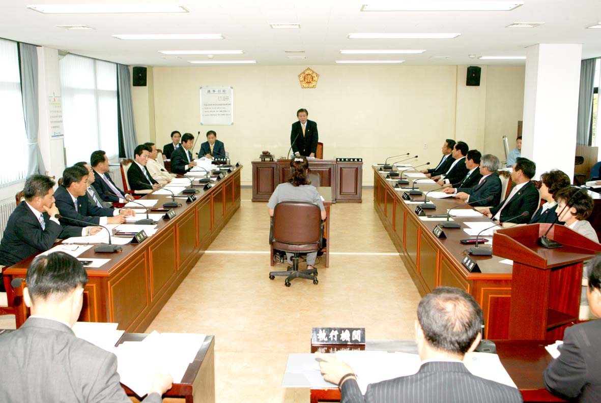 제209회 임시회 의회운영위원회 회의  이미지(1)