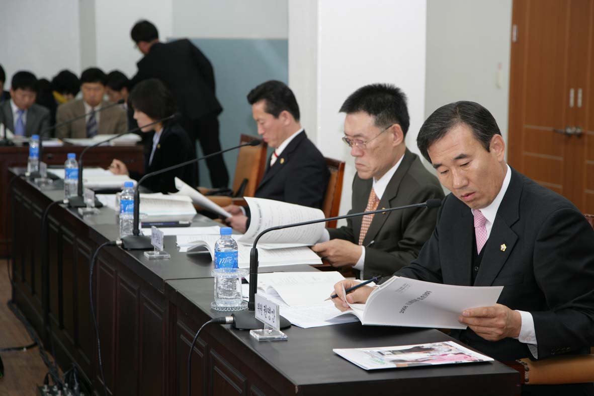 행정보건복지위원회, 경북도립대학 행정사무감사(1) 대표이미지