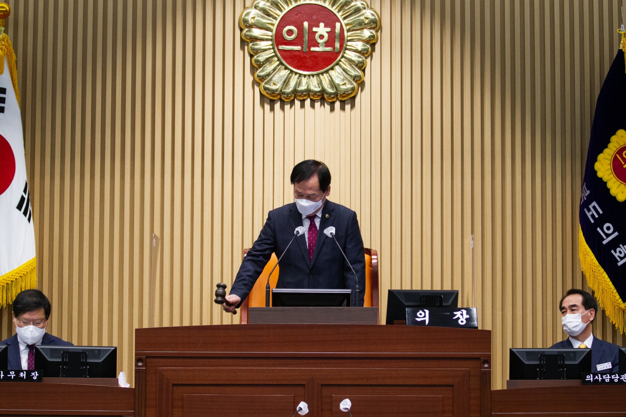 제321회 경상북도의회 임시회 제2차 본회의 이미지(4)