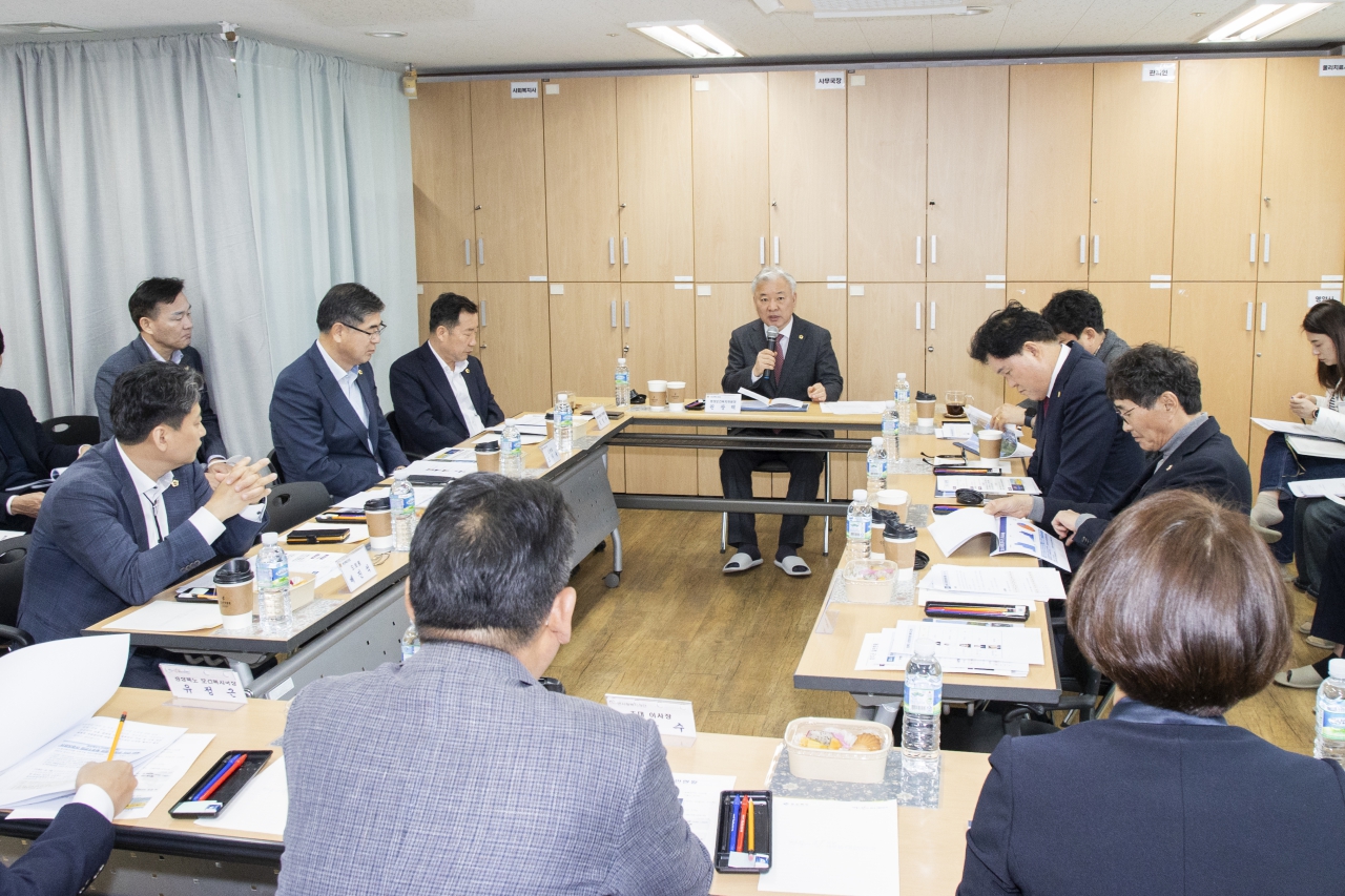 행정보건복지위원회 현지확인(경상북도 노인전문간호센터, 경북도립노인전문병원) 이미지(34)