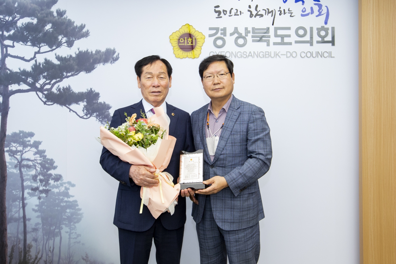 고우현 의장님, 안희영 운영위원장님 환송식 이미지(7)