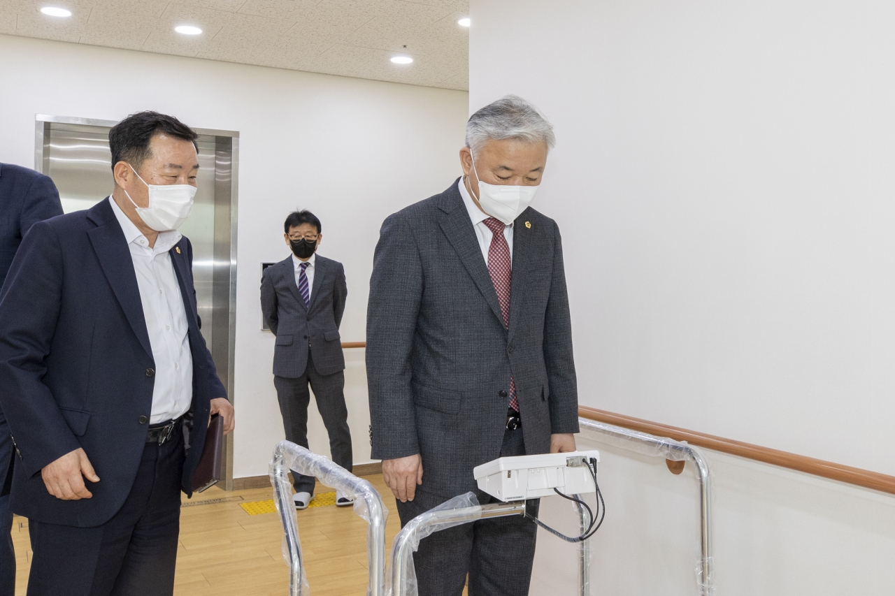 행정보건복지위원회 현지확인(경상북도 노인전문간호센터, 경북도립노인전문병원) 이미지(67)