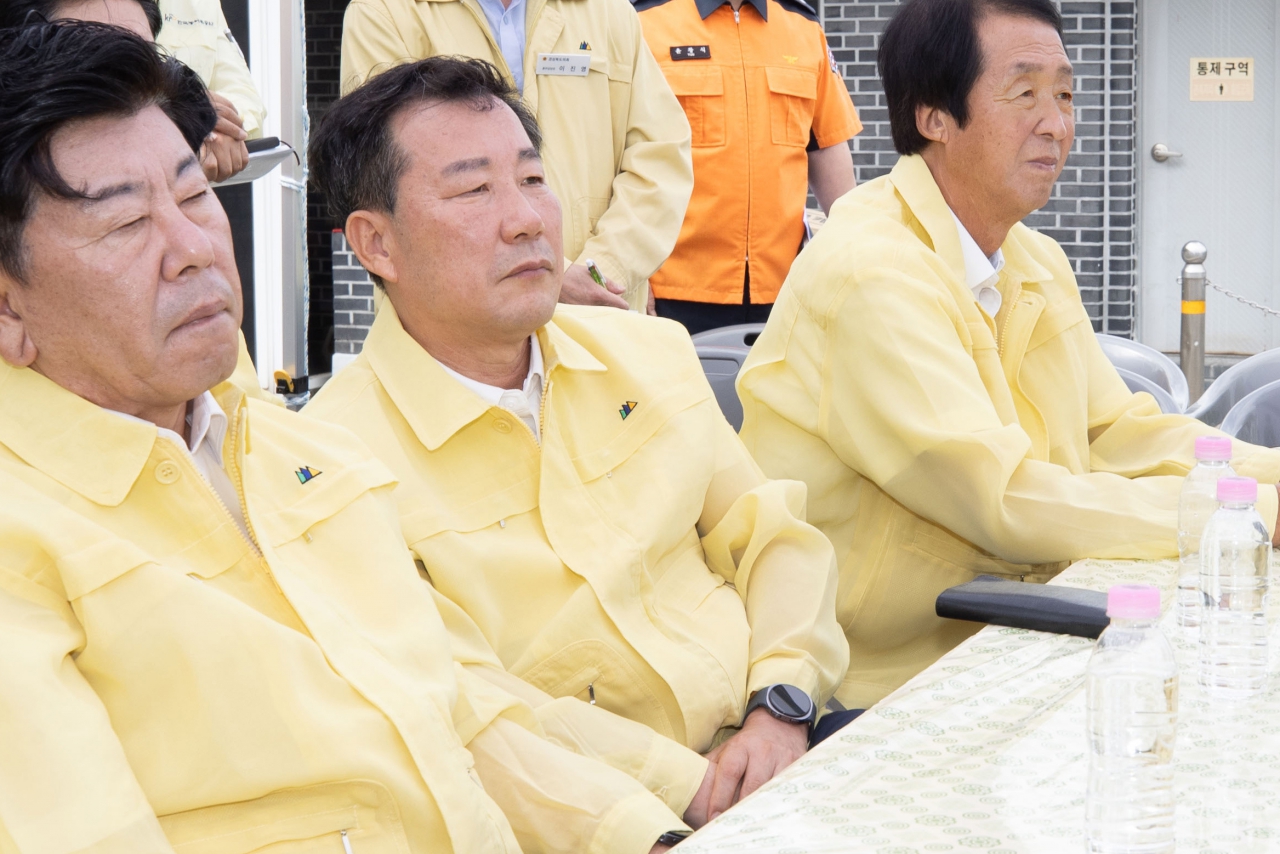 폭염 가뭄 피해지역 현지확인 경주 덕동댐 이미지(16)