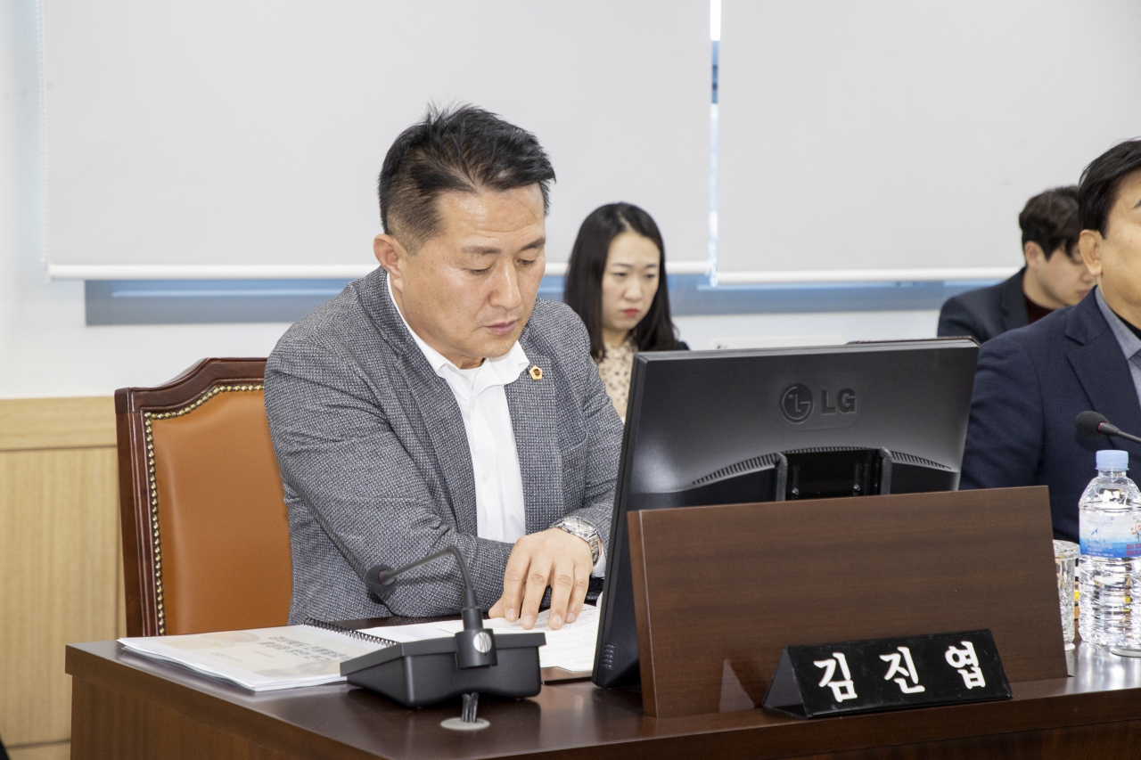 제352회 임시회 장애인교육지원특별위원회 이미지(2)