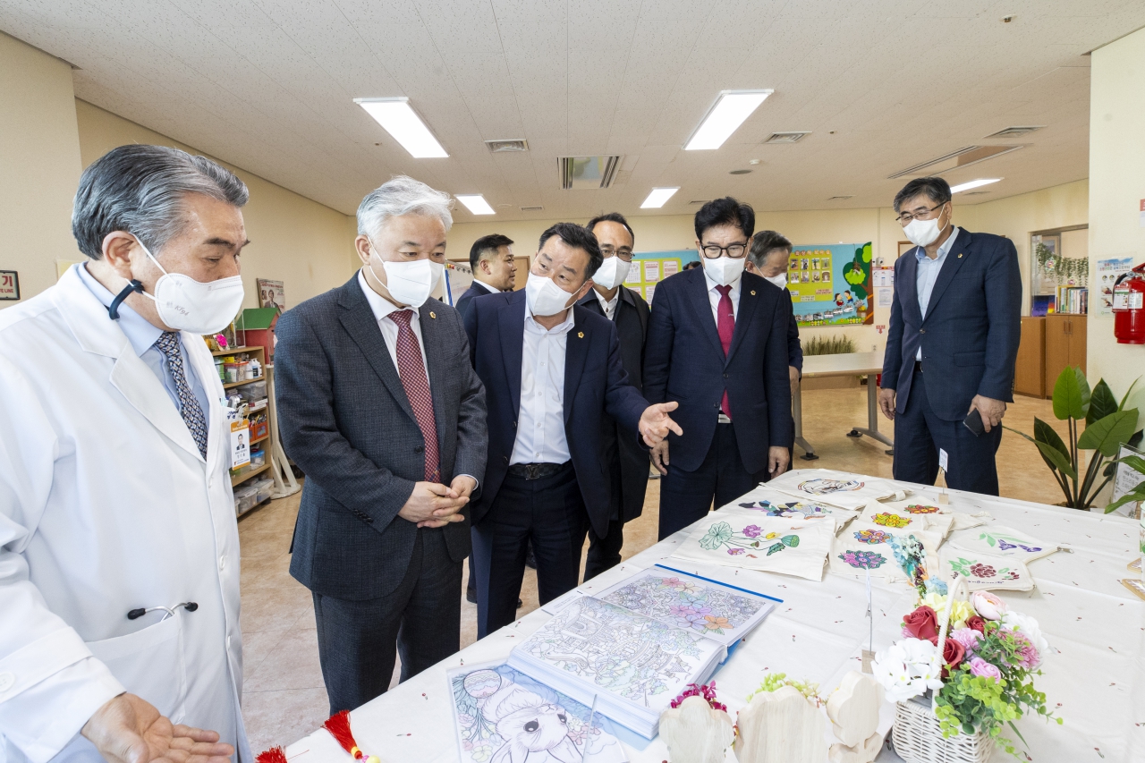 행정보건복지위원회 현지확인(경상북도 노인전문간호센터, 경북도립노인전문병원) 이미지(18)