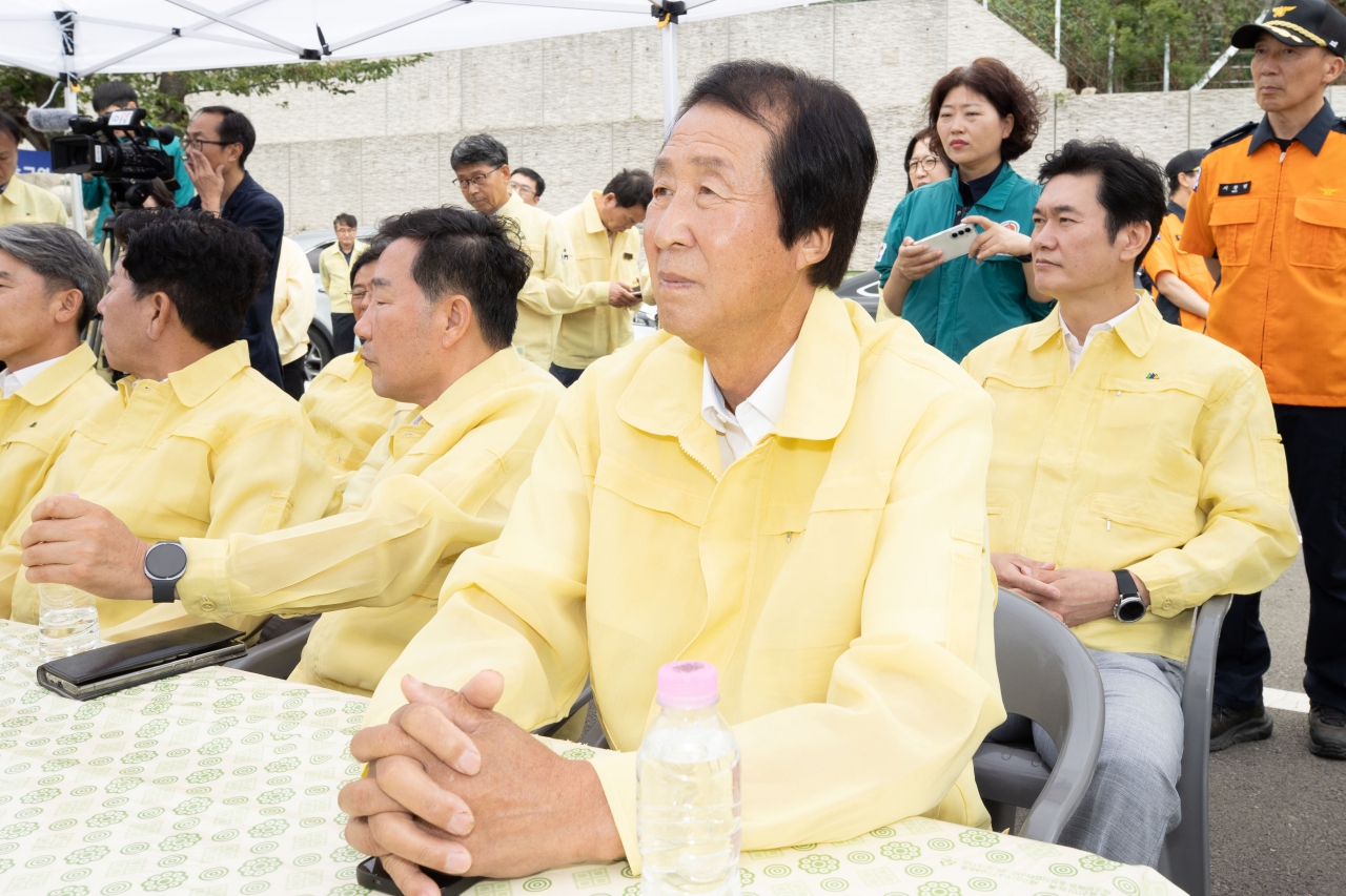 폭염 가뭄 피해지역 현지확인 경주 덕동댐 이미지(17)