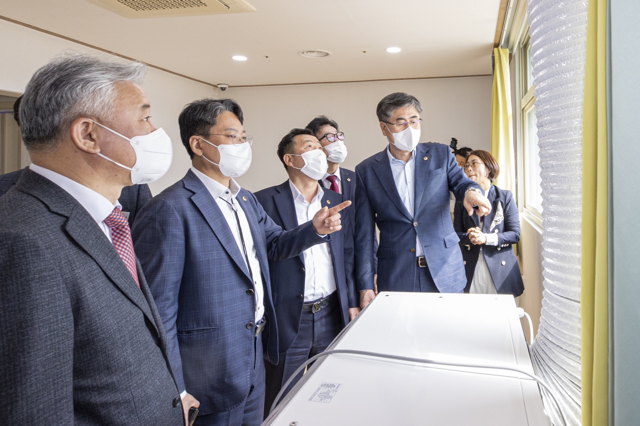 행정보건복지위원회 현지확인(경상북도 노인전문간호센터, 경북도립노인전문병원) 이미지(74)