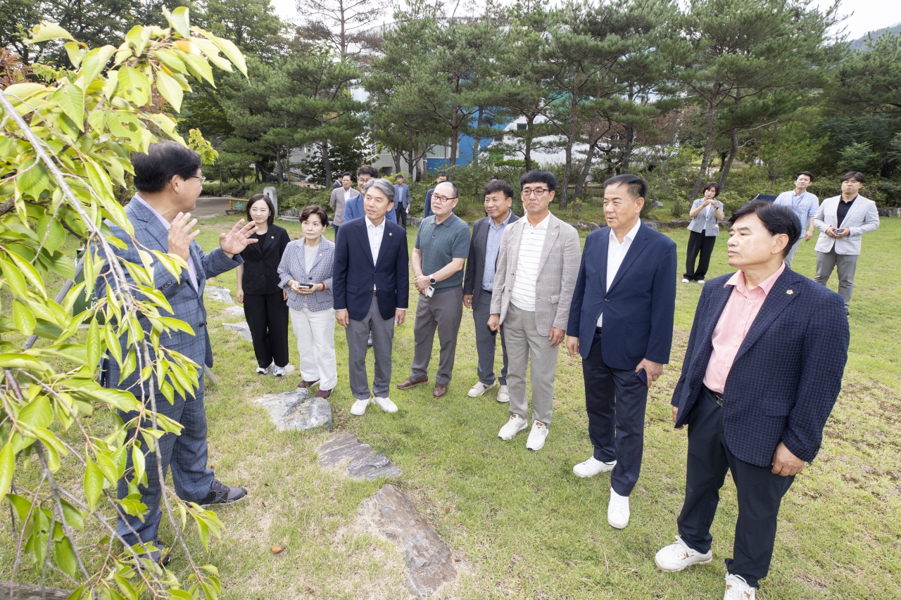 문화환경위원회 현지확인(경상북도 환경연수원, 농심 구미공장) 이미지(2)