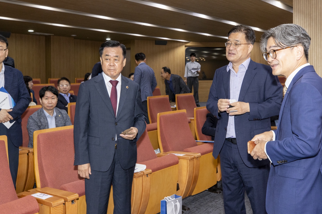 Post-APEC 시대, 관광산업기반 경북의 지속가능 발전 전략 세미나 이미지(2)