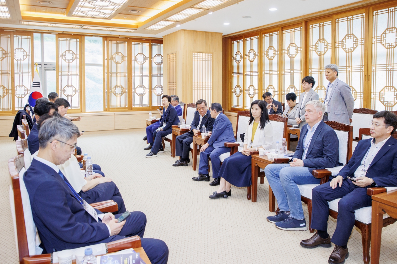 환동해 국제 심포지엄 이미지(7)
