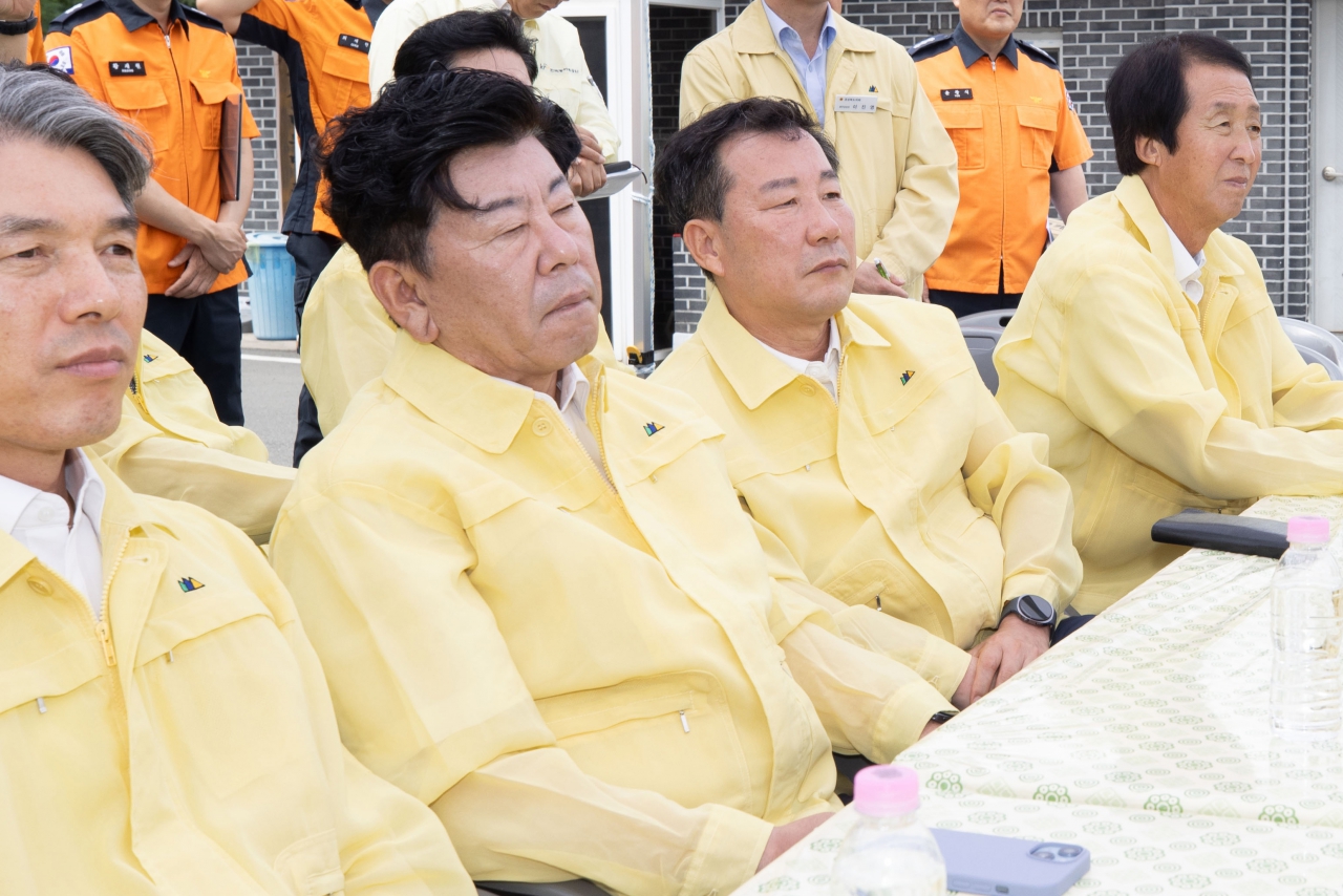 폭염 가뭄 피해지역 현지확인 경주 덕동댐 이미지(15)