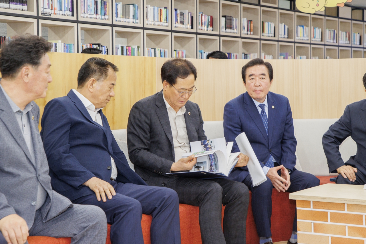 APEC 정상회의 백서 및 화보집 발간 기념회 이미지(25)