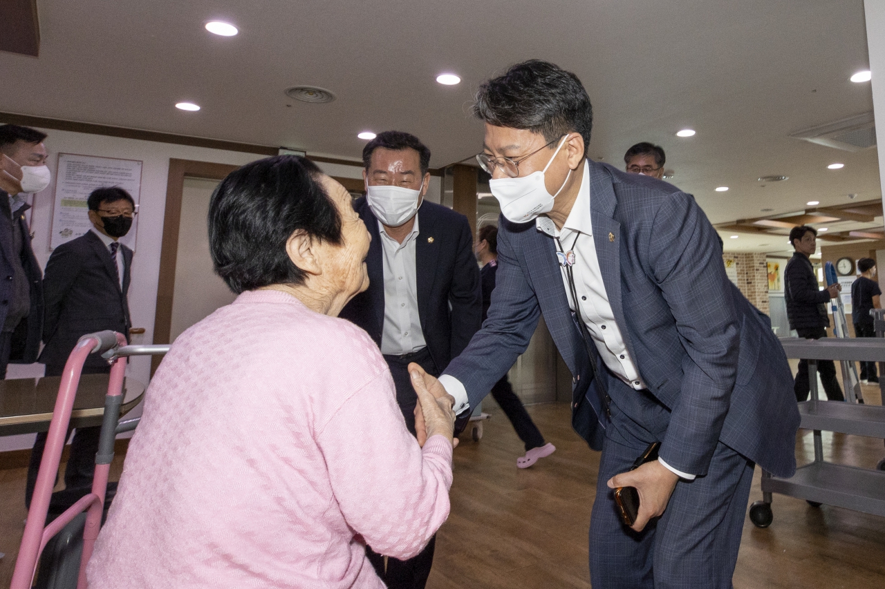 행정보건복지위원회 현지확인(경상북도 노인전문간호센터, 경북도립노인전문병원) 이미지(57)