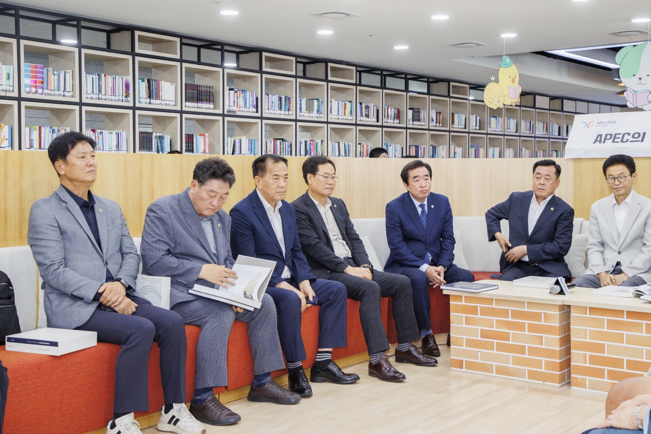 APEC 정상회의 백서 및 화보집 발간 기념회 이미지(28)