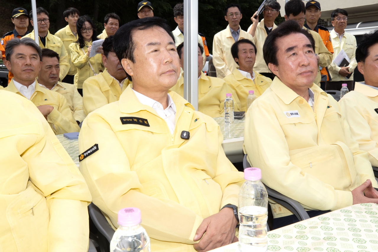 폭염 가뭄 피해지역 현지확인 경주 덕동댐 이미지(9)