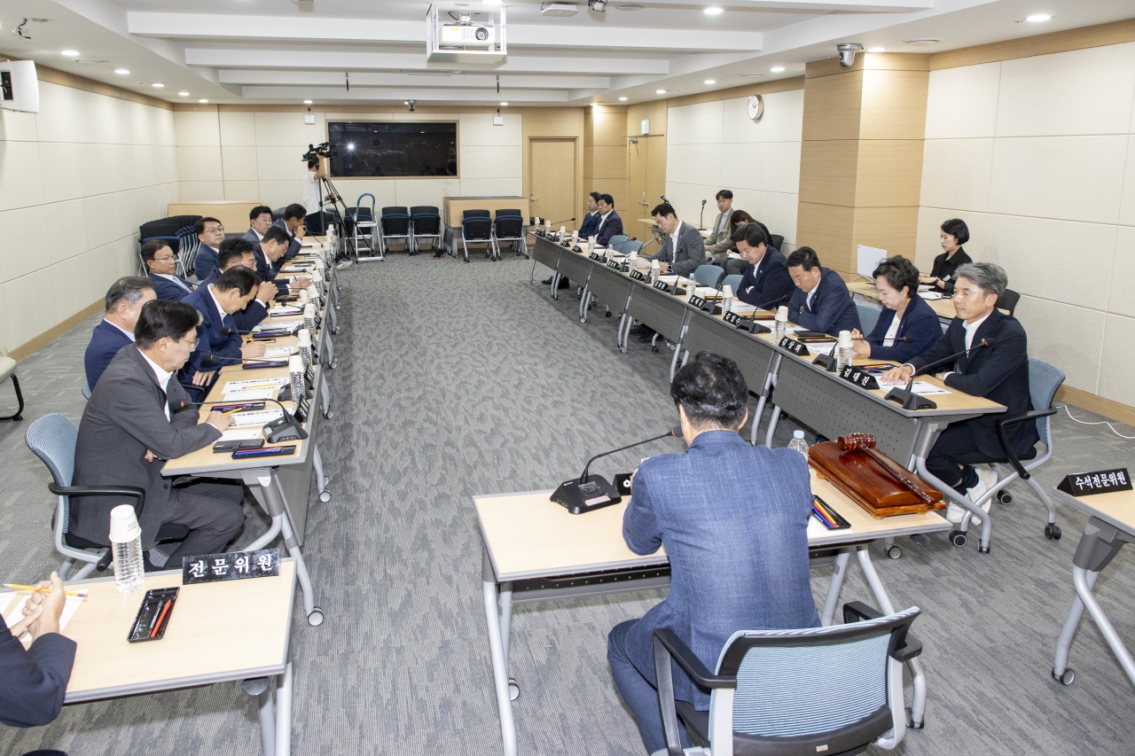 제366회 제1차 정례회 경북대구행정통합특별위원회 이미지(15)