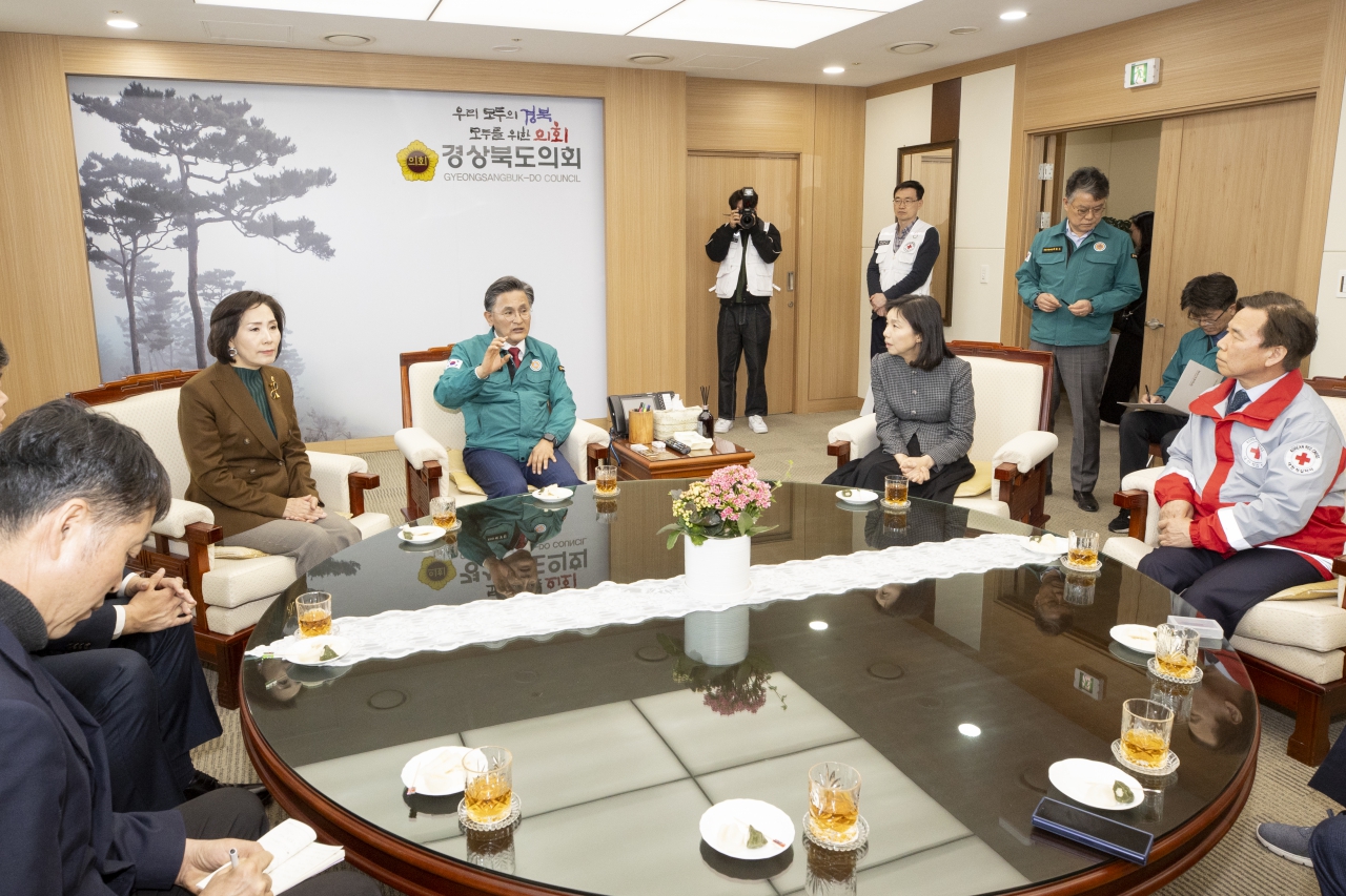 서울시의회 영남지역 산불 피해복구 지원 성금전달 이미지(16)