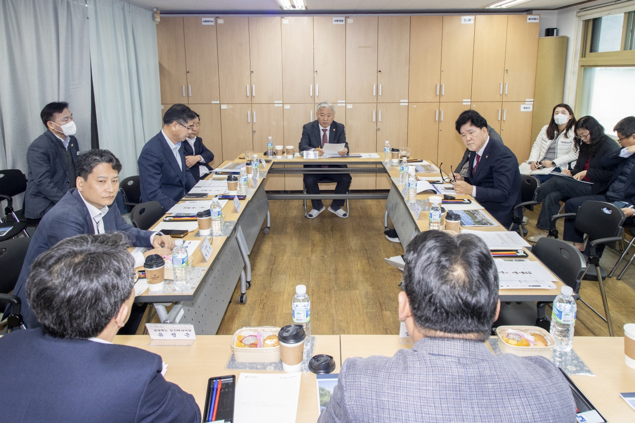 행정보건복지위원회 현지확인(경상북도 노인전문간호센터, 경북도립노인전문병원) 이미지(45)