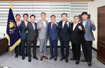 의장단 언론사 방문 대표이미지