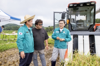 경북 첫 벼베기 행사 대표이미지